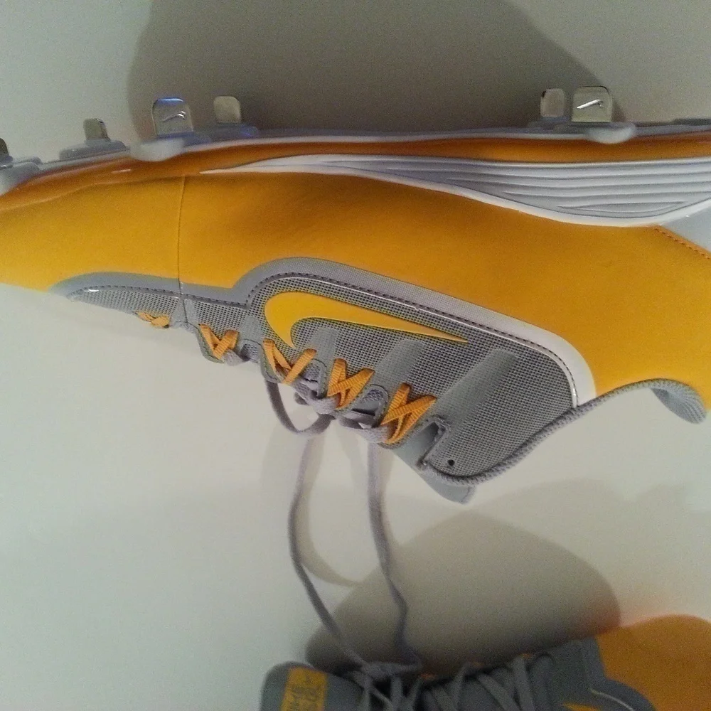 NWOT - Nike Huarache 2Kfilth Pro Low Cleats - Size 15